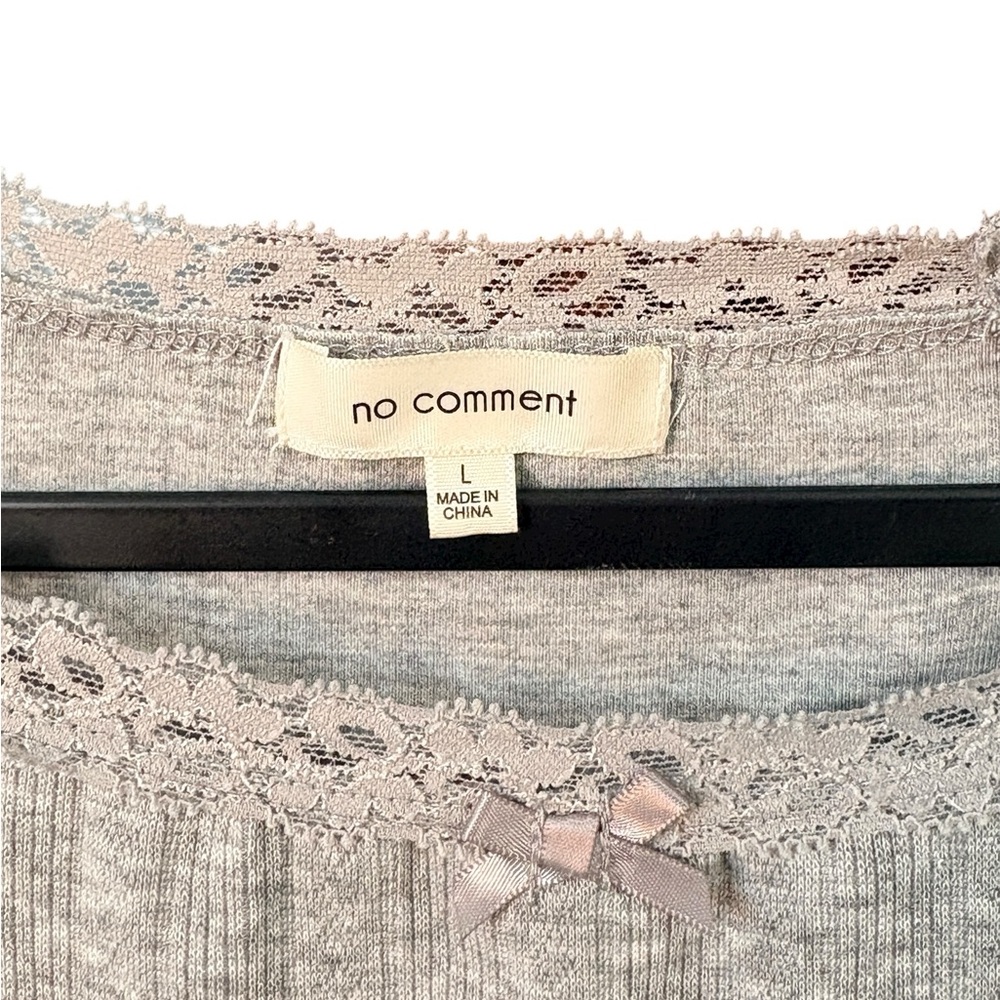 Textured Crop Top - Picture 2 of 3